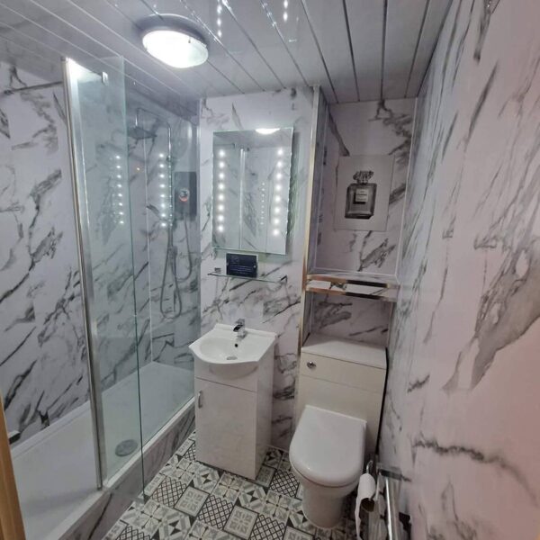 MEISTARS UZ STUNDU 251007. GROBIŅA, LIEPĀJA, KURZEME